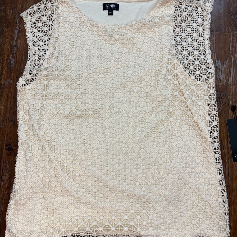 NWT Jones New York Vintage Cream Size Medium Lace Short Sleeve Blouse #2053
